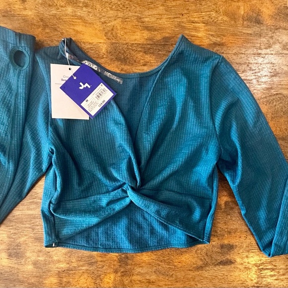 JoyLab Teal Athletic Long Sleeve Twist Top size medium - Picture 1 of 4